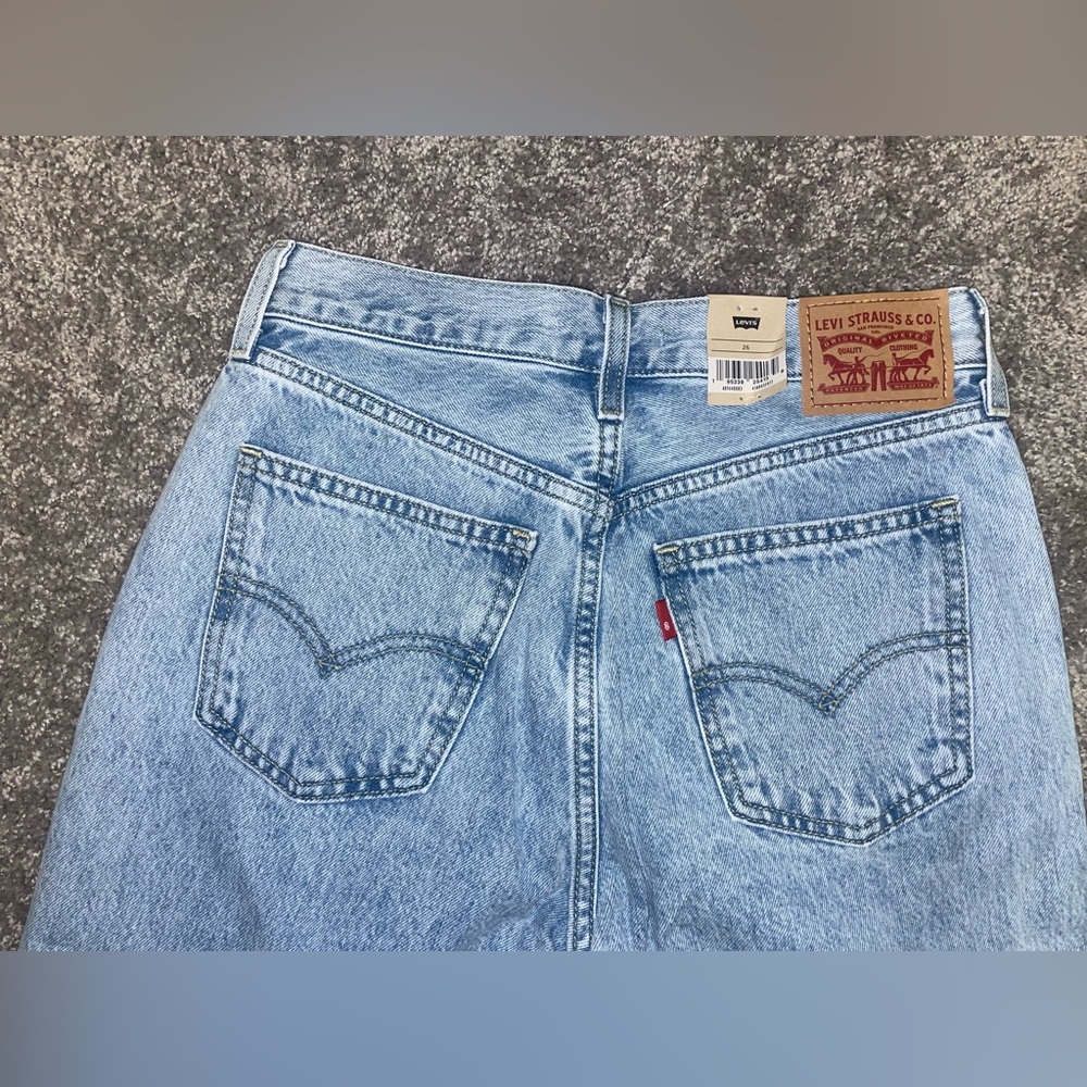 LEVIS Straight Jeans Size 26